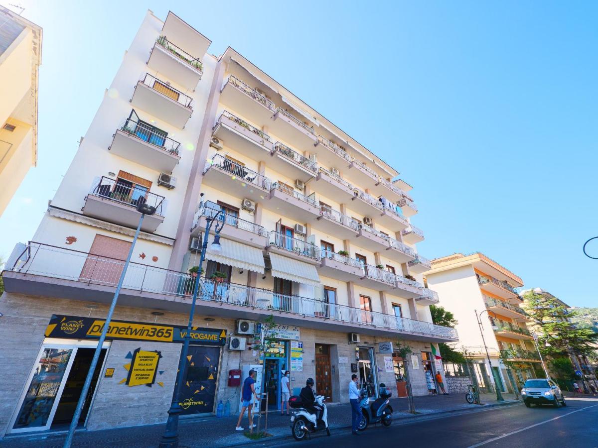 Aranci Apt 67 - Sorrento Centre And Vesuvius View Экстерьер фото