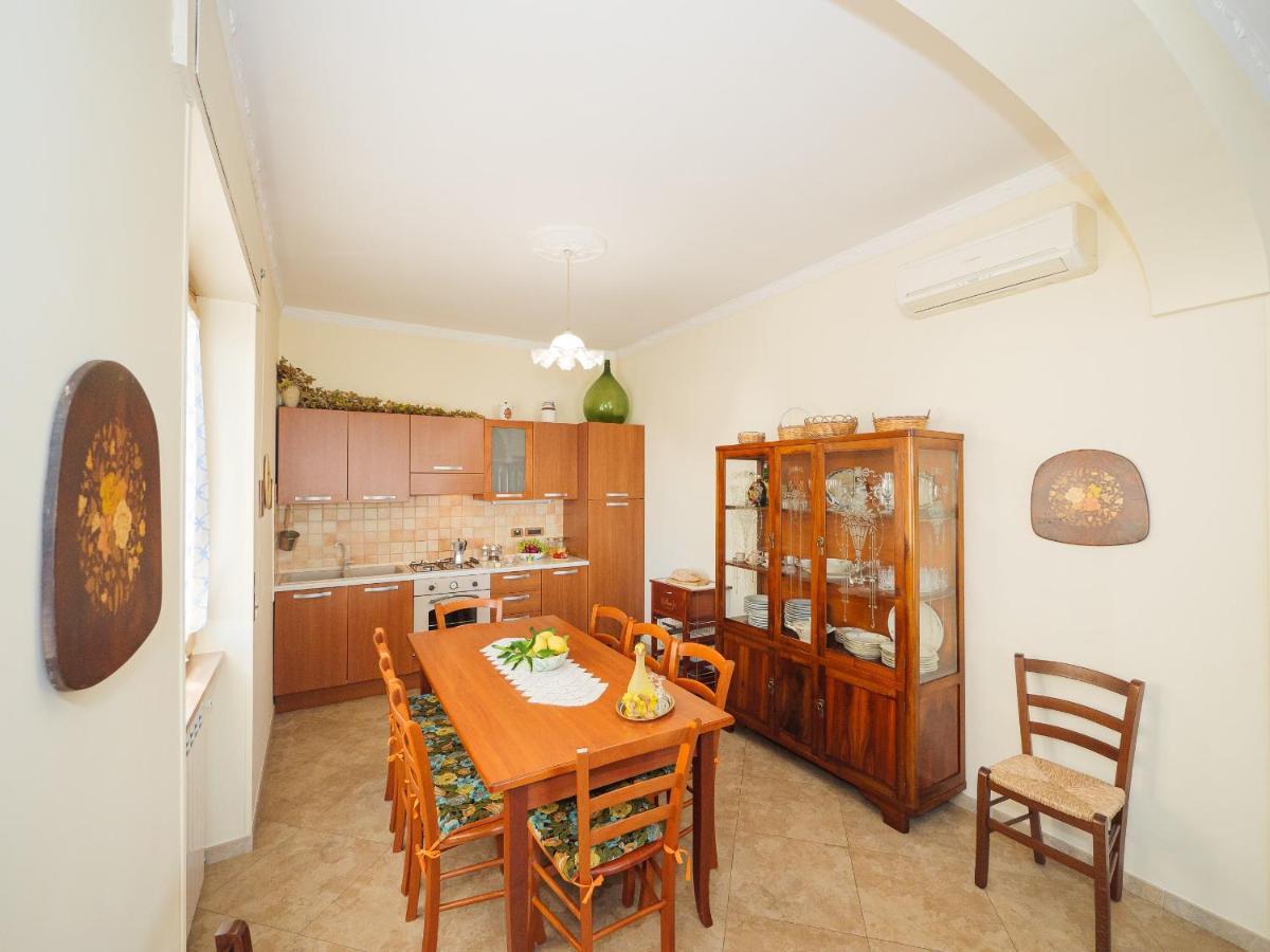 Aranci Apt 67 - Sorrento Centre And Vesuvius View Экстерьер фото