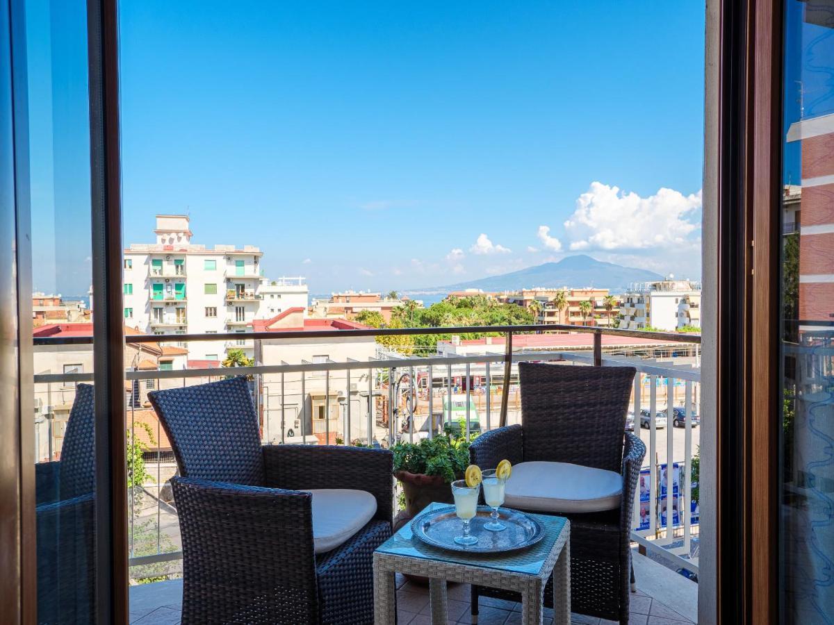 Aranci Apt 67 - Sorrento Centre And Vesuvius View Экстерьер фото